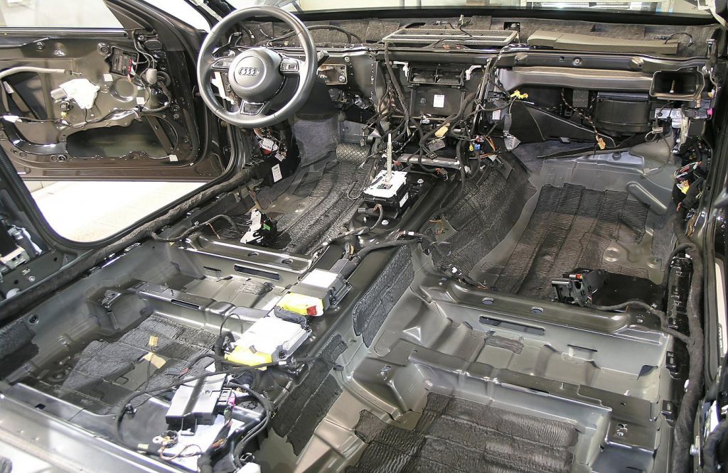 Пол AUDI A6 Allroad до начала работ