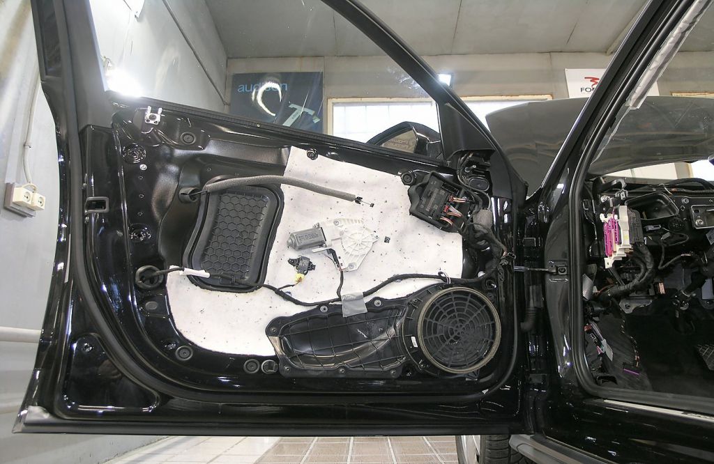 Звукопоглощающий слой двери AUDI A6 Allroad