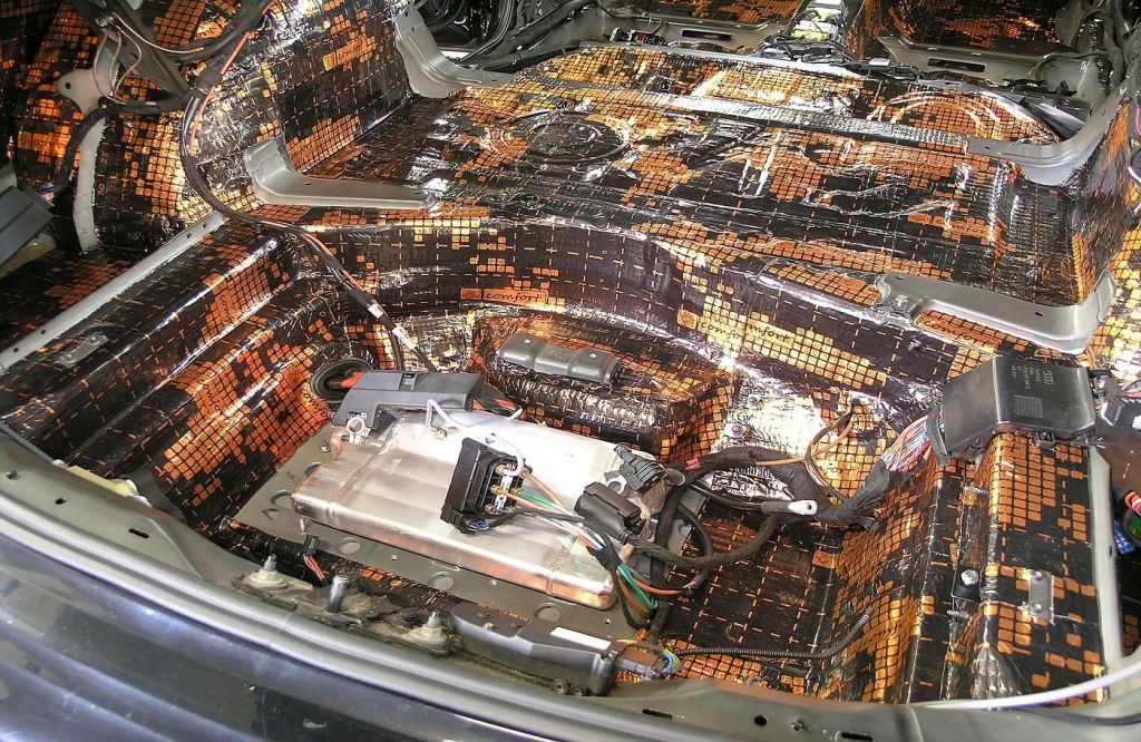 Виброизоляция пола багажника Comfort Mat Dark D3