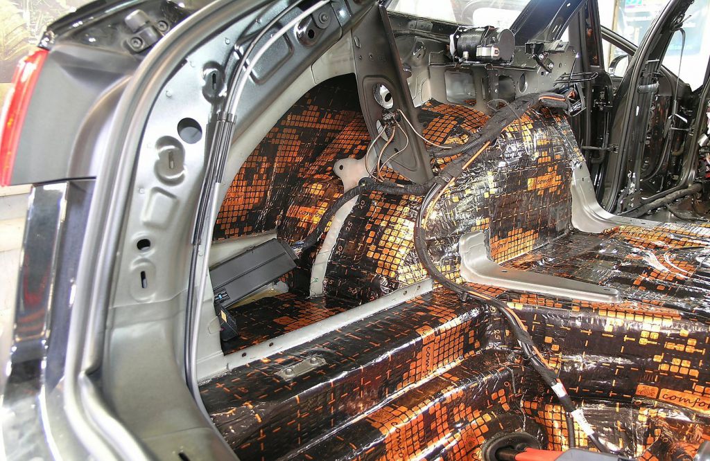 Виброизоляция задней колёсной арки и крыла AUDI A6 Allroad