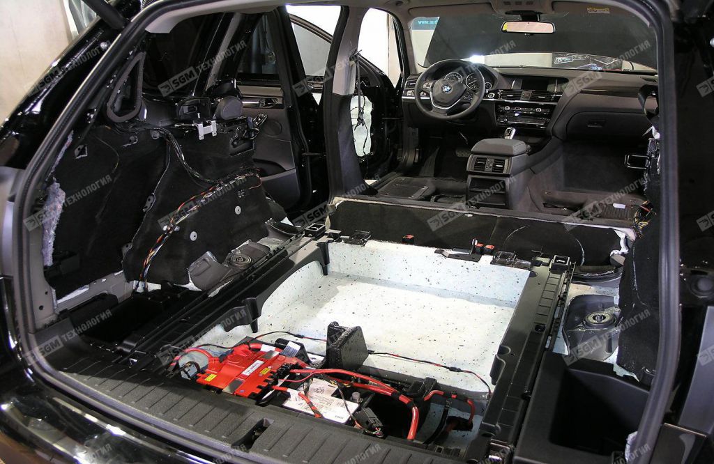 BMW X3 F25 пол багажника