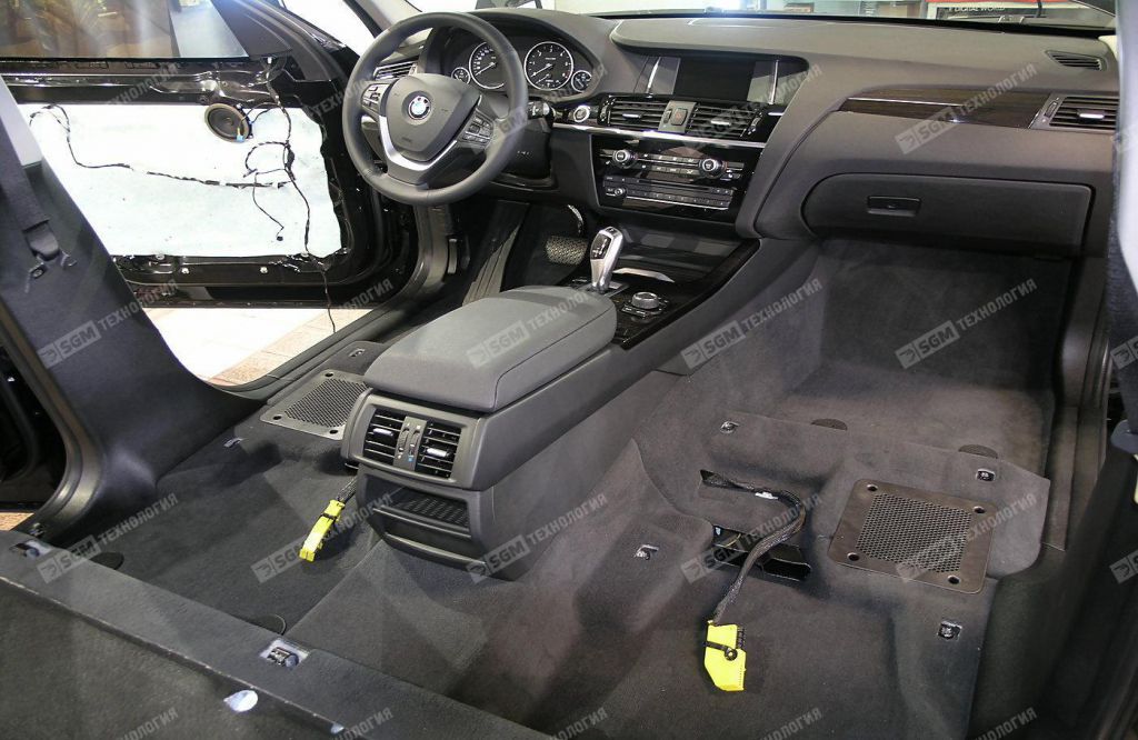 BMW X3 F25 пол салона