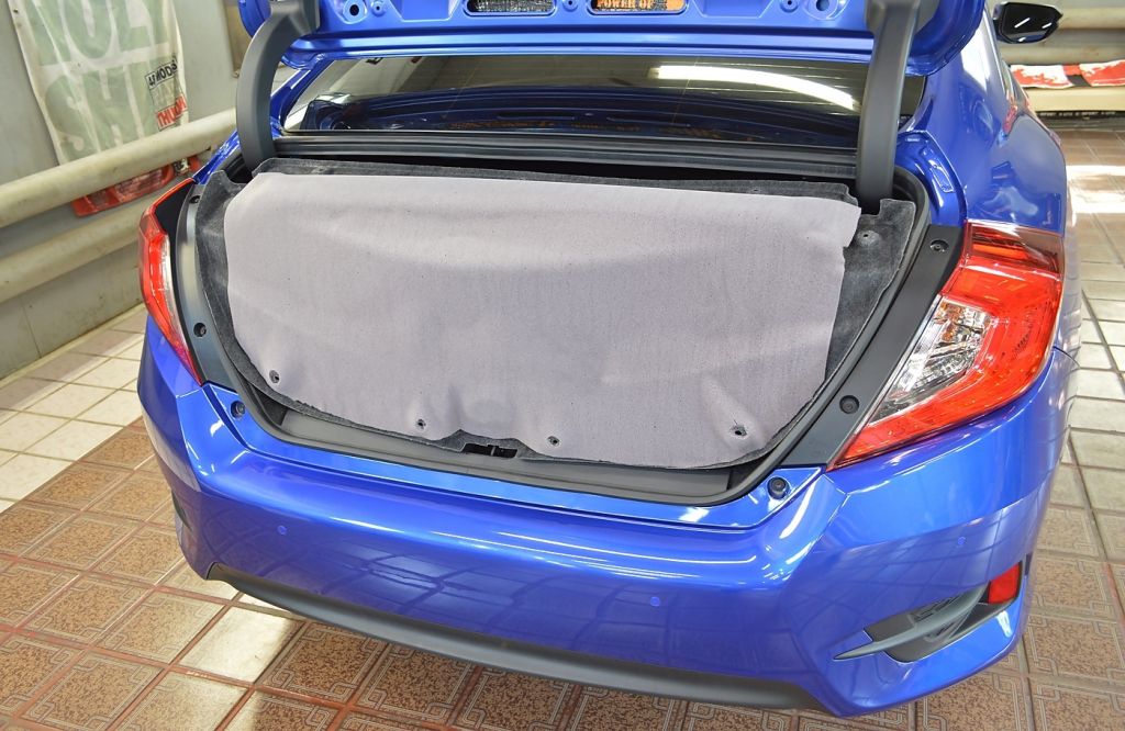 Шумоизоляция обшивки крышки багажника Comfort Mat UltraSoft 5