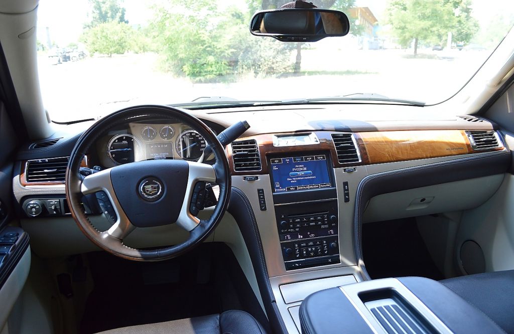 Cadillac Escalade - ТЕХНОЛОГИЯ КОМФОРТА