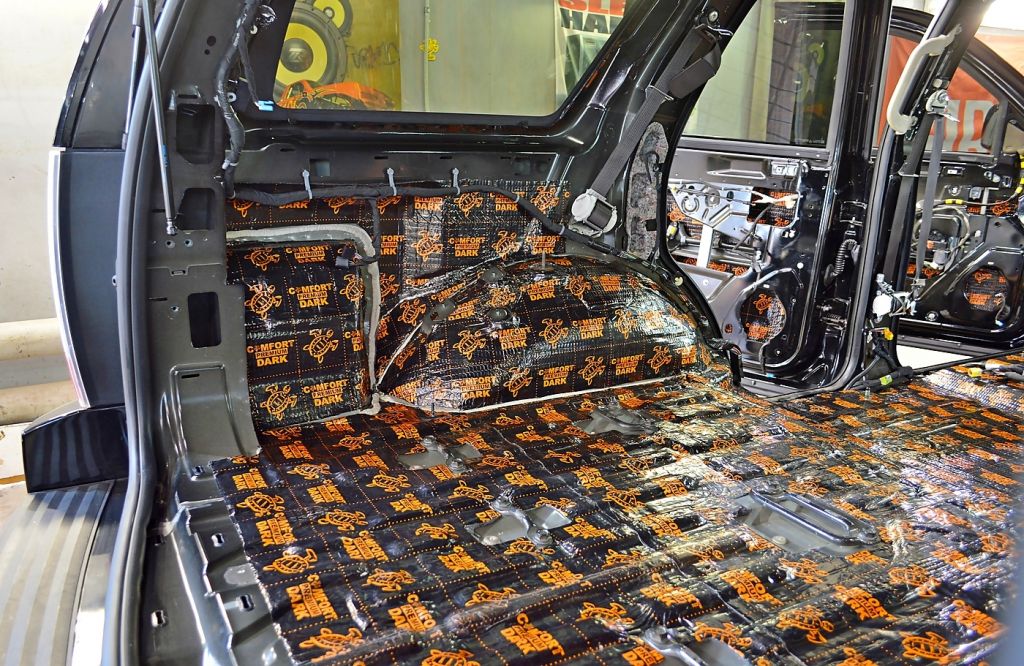 Виброизоляция задней колёсной арки Comfort Mat D-line D4 и крыла Comfort Mat D-line D3