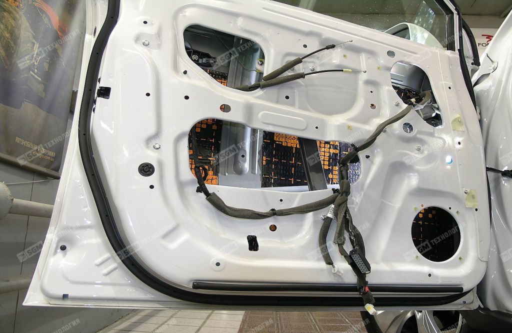 Виброизоляция филёнки двери Chevrolet Captiva
