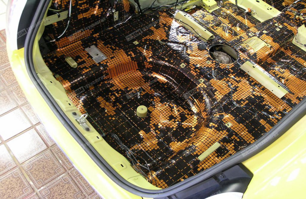 Виброизоляция пола багажника Comfort Mat Dark D3