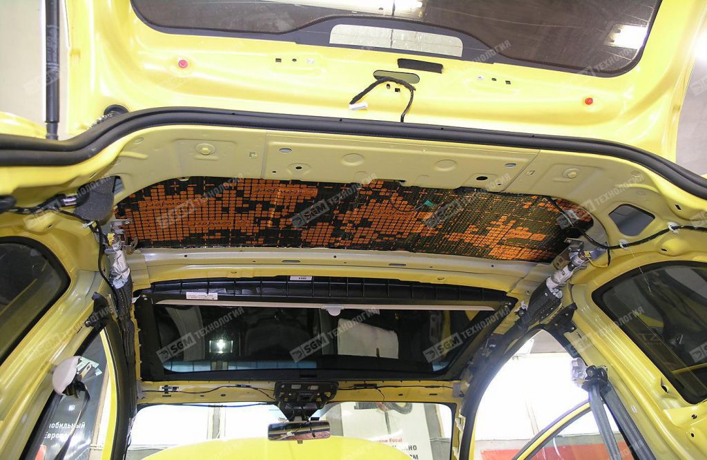 Виброизоляция крыши салона Comfort Mat Dark Bomb