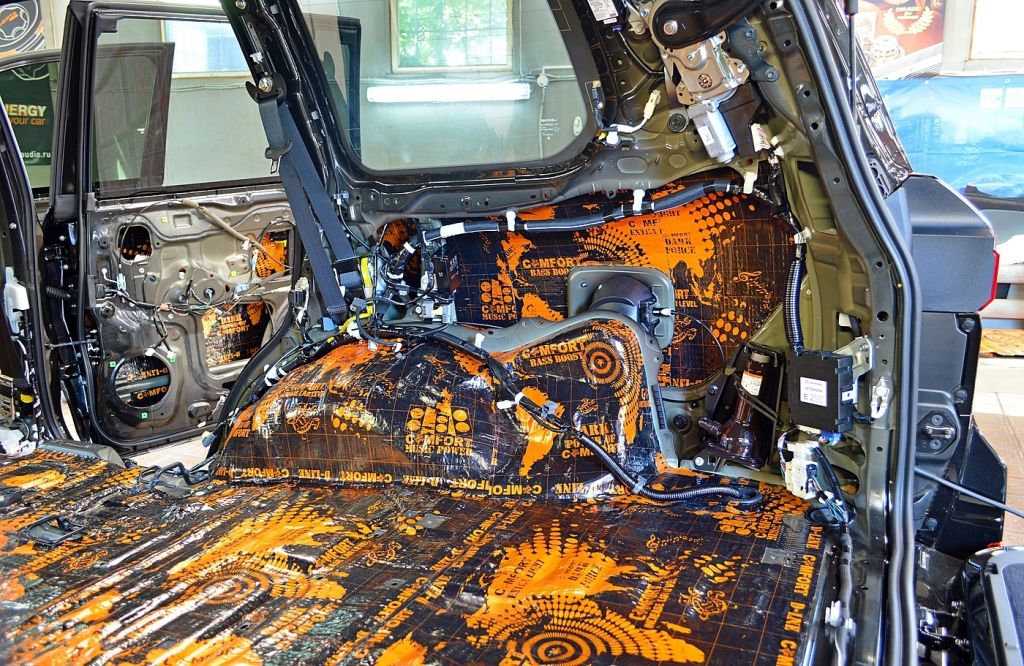 Виброизоляция задней правой колёсной арки Comfort Mat D-line D4 и крыла Comfort Mat D-line D3