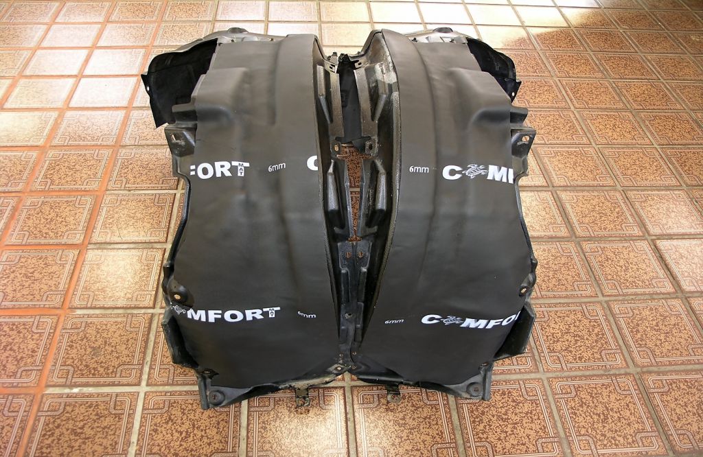 Шумоизоляция передних защитных подкрылков Comfort Mat VISION