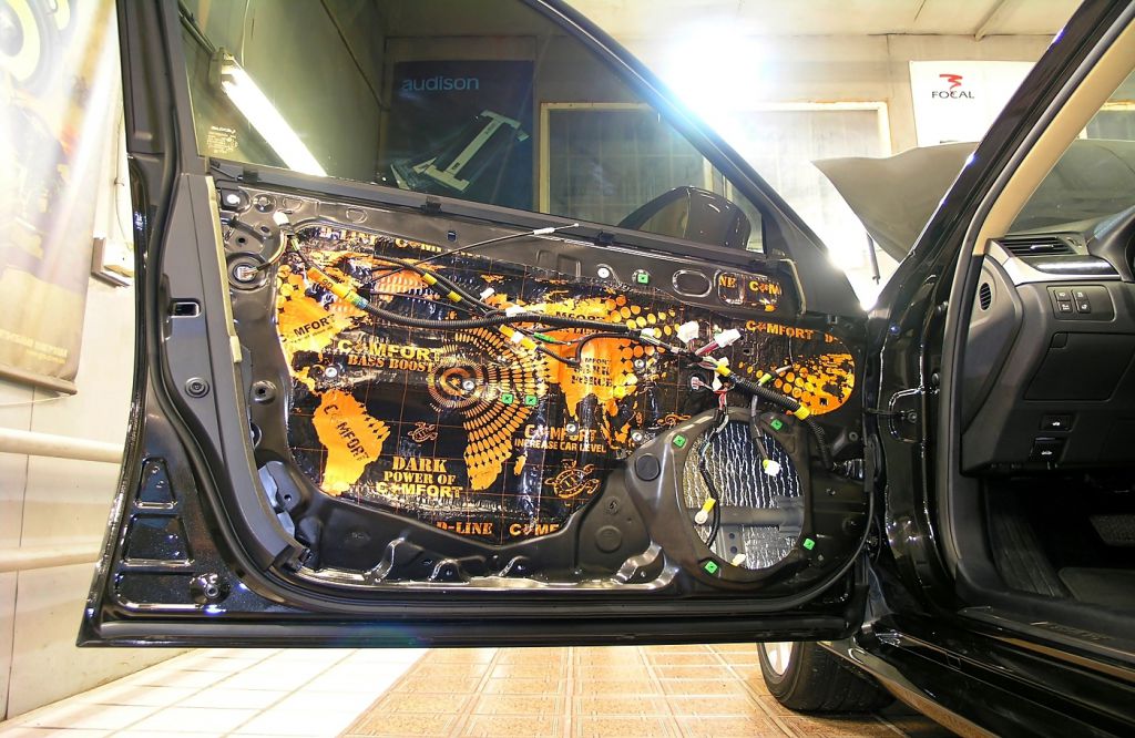 Виброизоляция технологической панели двери Lexus GS