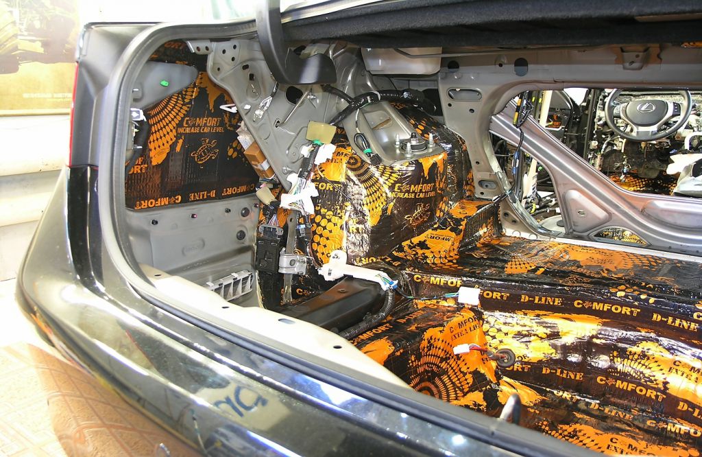 Виброизоляция задней колёсной арки и крыла Comfort Mat D-line D4