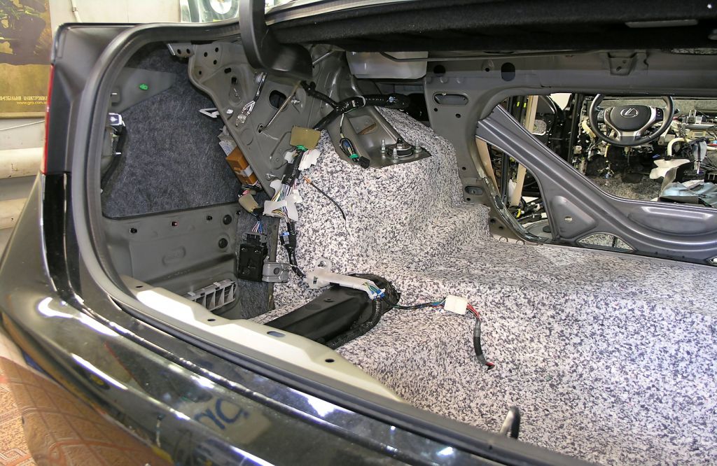 Шумоизоляция задней колёсной арки Comfort Lock4 и крыла Turbo Войлок