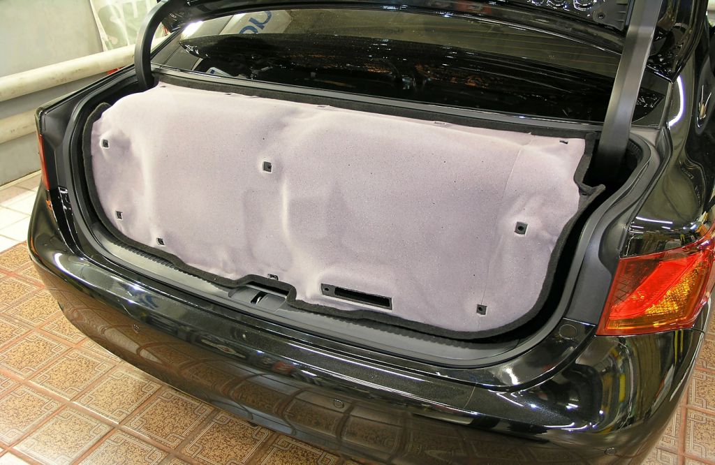 Шумоизоляция обшивки крышки багажника Comfort Mat UltraSoft 5