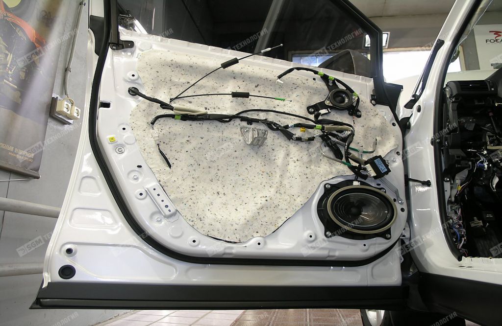 Шумоизоляция двери Lexus RX 270 Comfort Lock4