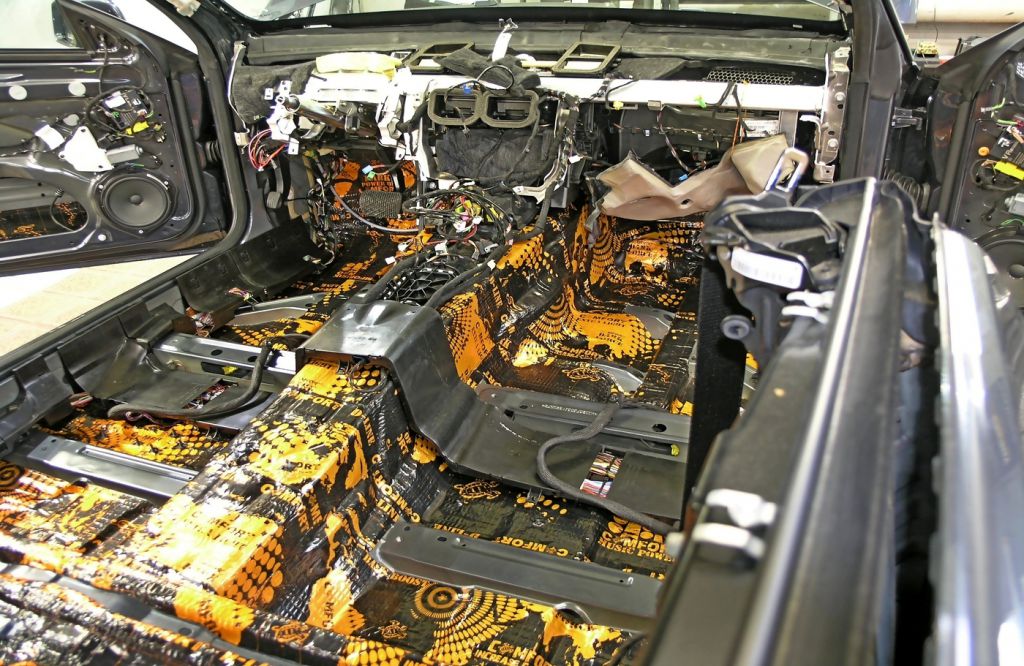 Виброизоляция пола салона Comfort Mat D-line D4