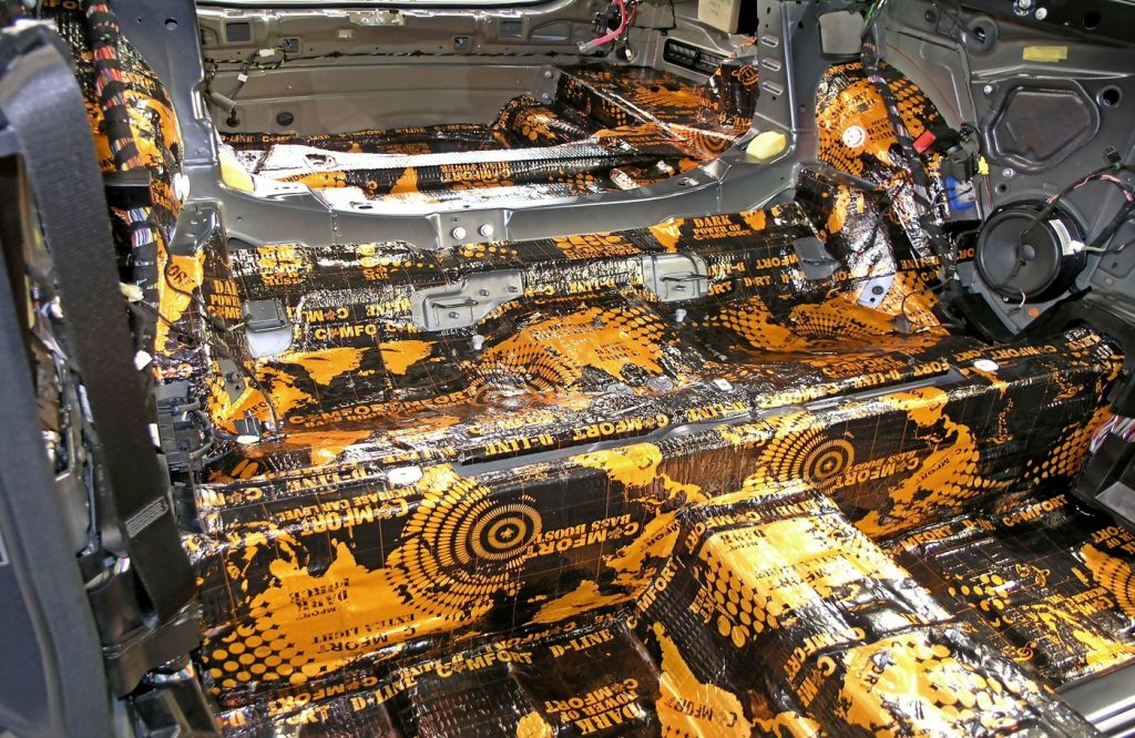 Виброизоляция пола под задним рядом сидений Comfort Mat D-line D3