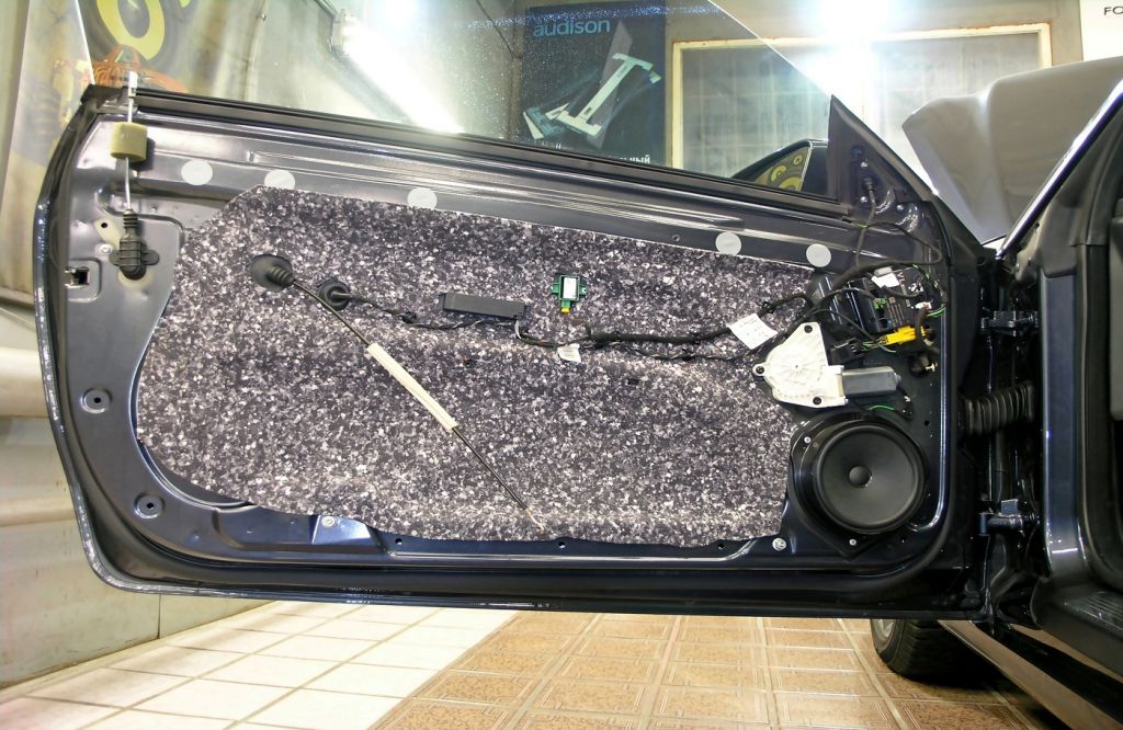 Шумоизоляция технологической панели двери Mercedes-Benz W212 Coupe Comfort Mat Lock4