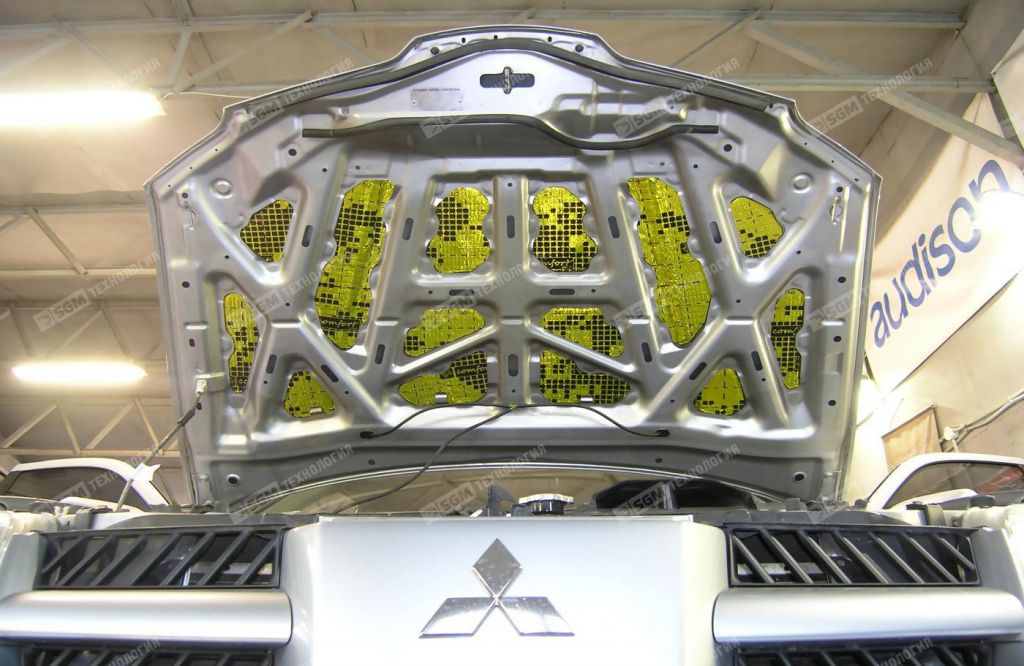 Виброизоляция капота Comfort Gold G2