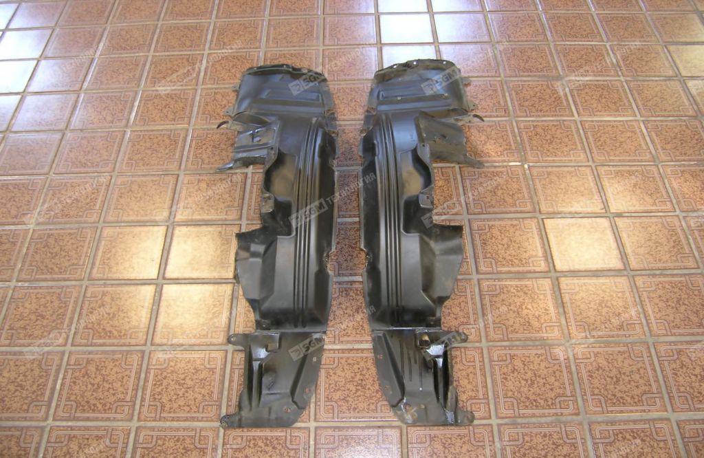 Передние защитные подкрыльники Mitsubishi Outlander