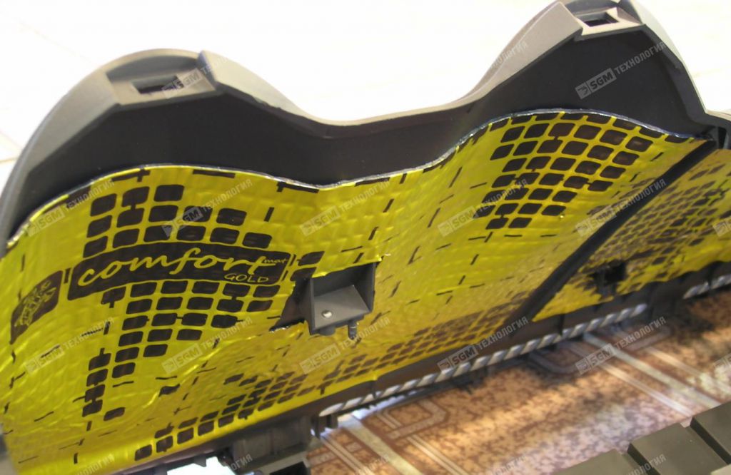 Виброизоляция панели торпедо Comfort Gold G1