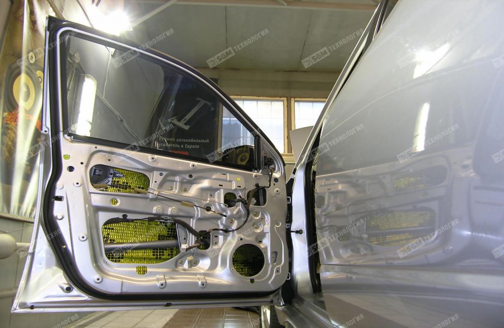 Виброизоляция наружной стенки двери  Comfort Gold G2