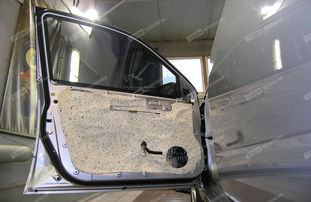 Шумоизоляция двери Mitsubishi Outlander