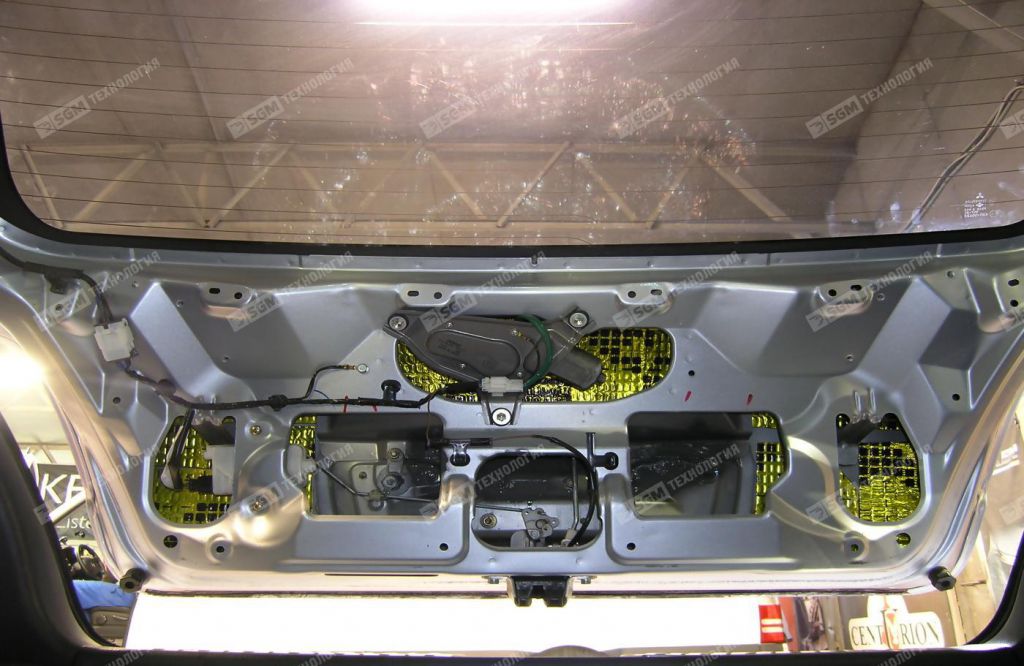 Виброизоляция крышки багажника Comfort Gold G2