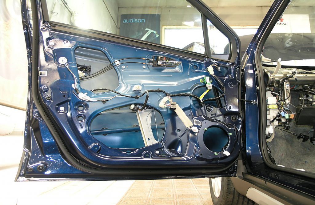 Дверь SUZUKI SX4 до начала работ