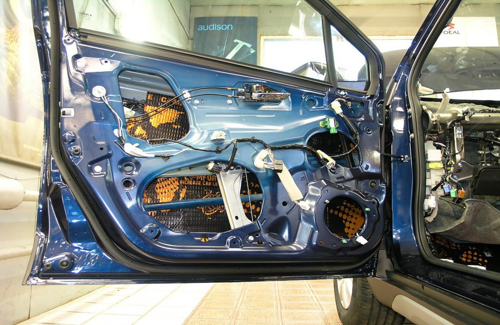 Виброизоляция филенки двери SUZUKI SX4