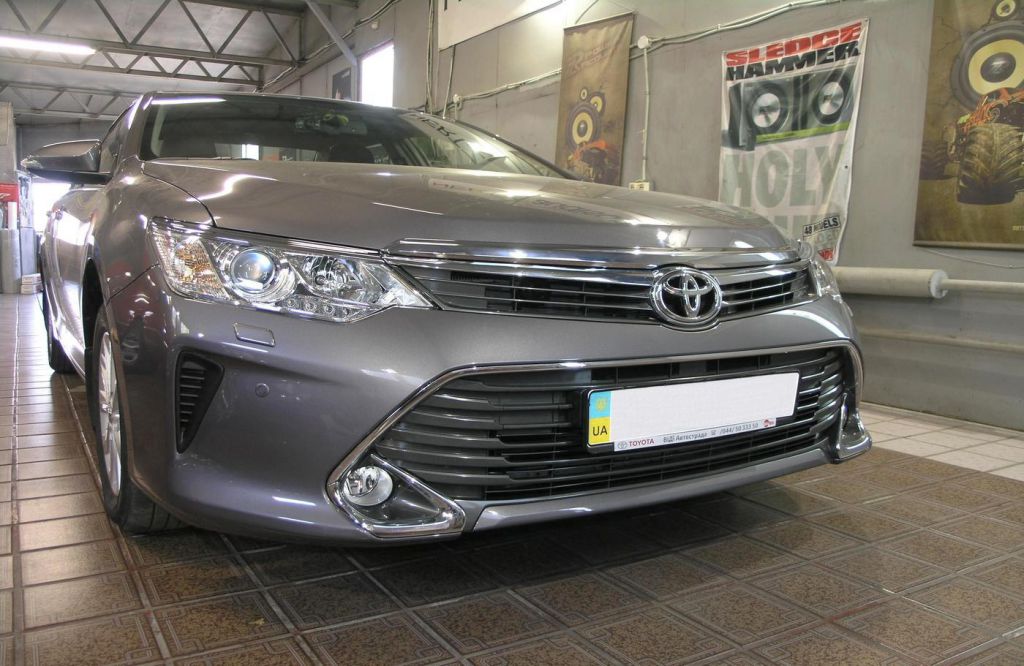 Toyota Camry V55