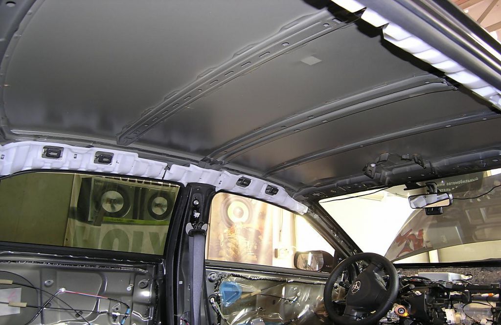 Потолок до начала работ