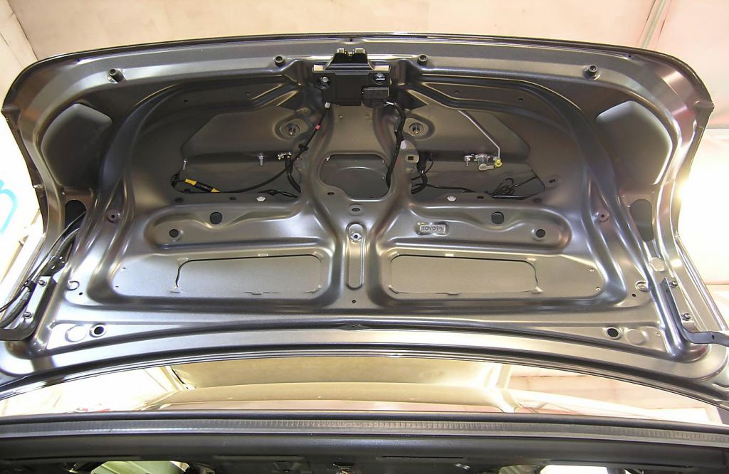 Крышка багажника до начала работ