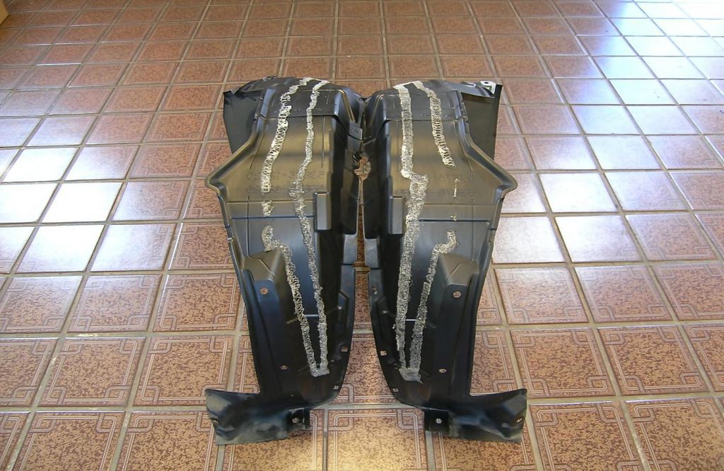 Передние защитные подкрыльники