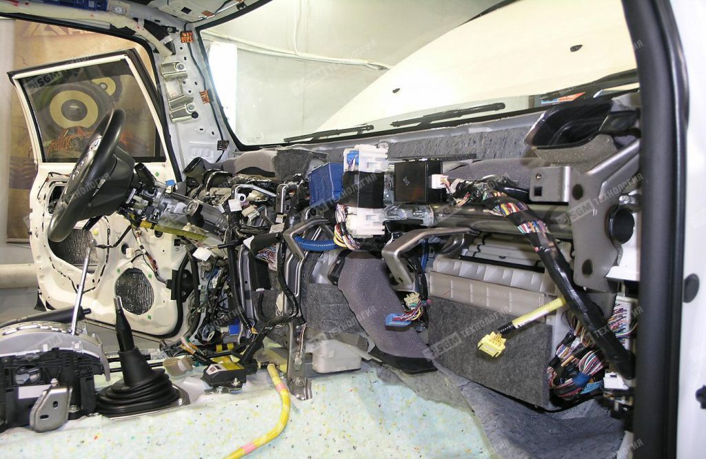 Шумоизоляция подторпедного пространства Turbo Войлок 10 и SGM ВЭЛ 5