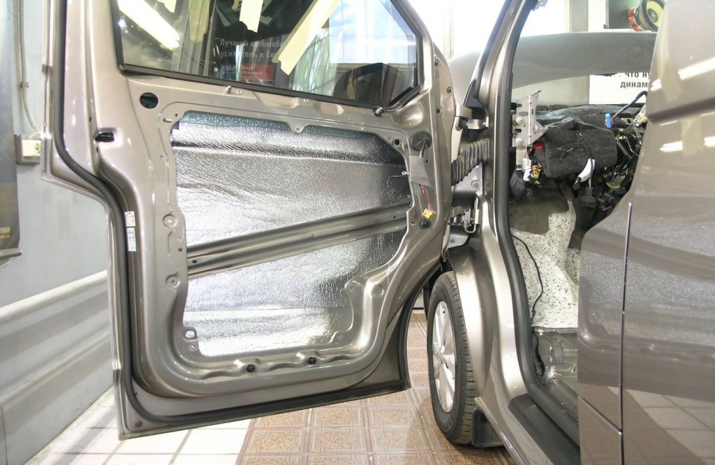 Звукоизоляция двери Volkswagen Caravelle T6 Comfort Mat Start Fi4
