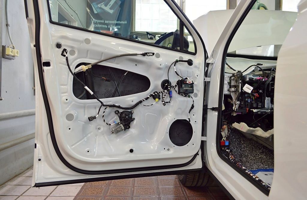 Звукоизоляция двери VW TIGUAN - Comfort Mat INTEGRA