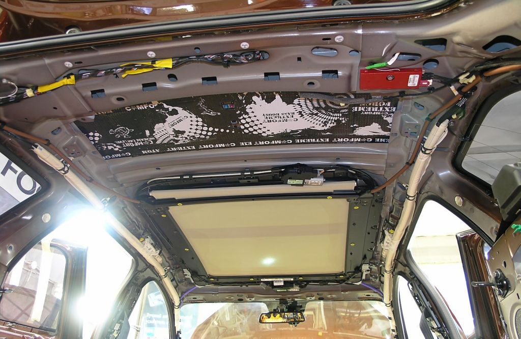 Виброизоляция крыши салона Comfort Mat ATOM