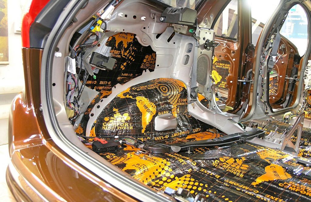 Виброизоляция задней колёсной арки и крыла Volvo XC60